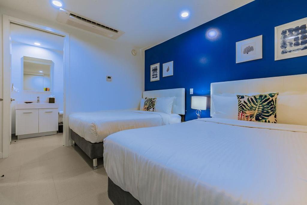 Azure Beach Residences Palm Beach Esterno foto