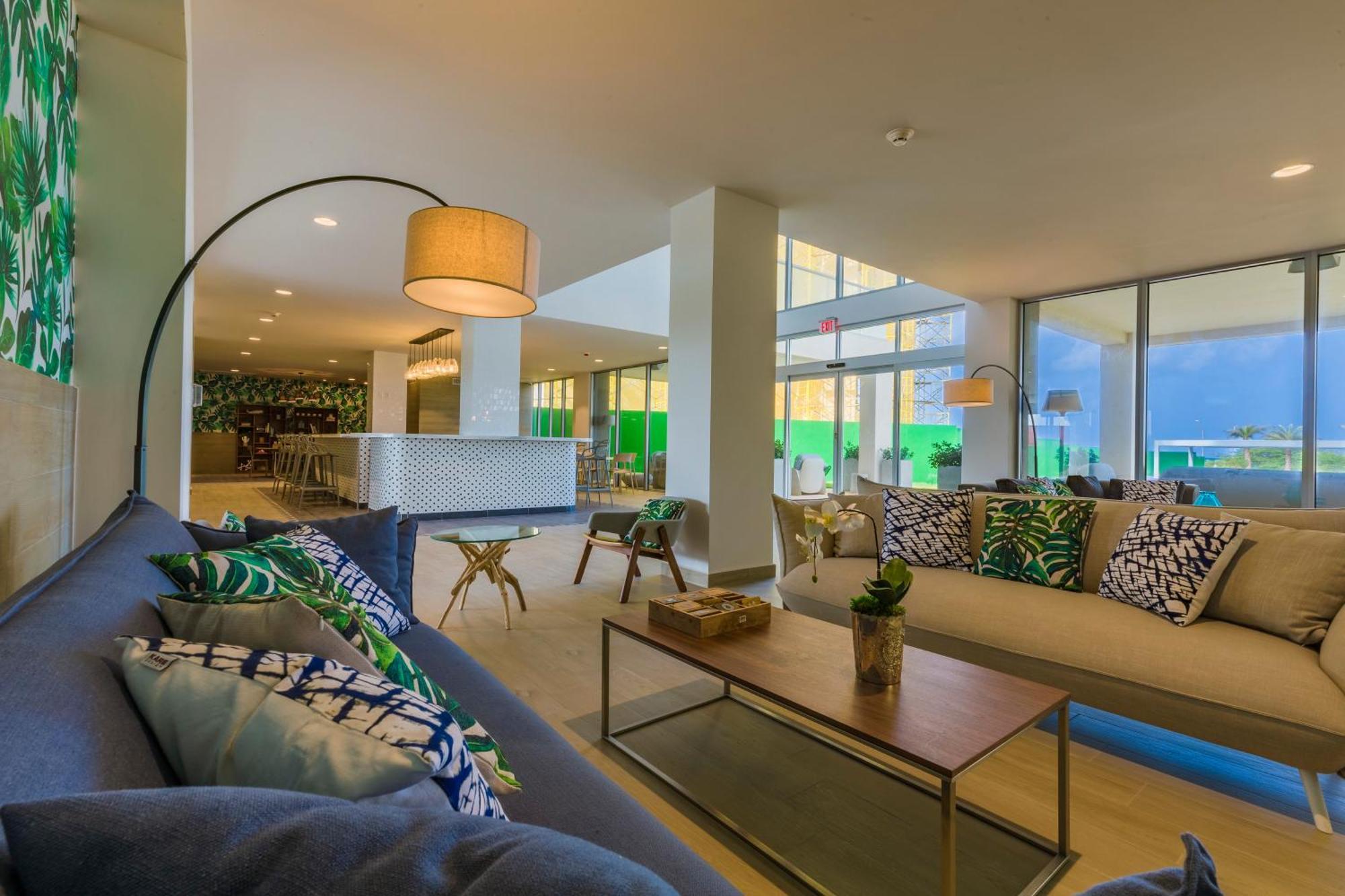 Azure Beach Residences Palm Beach Esterno foto