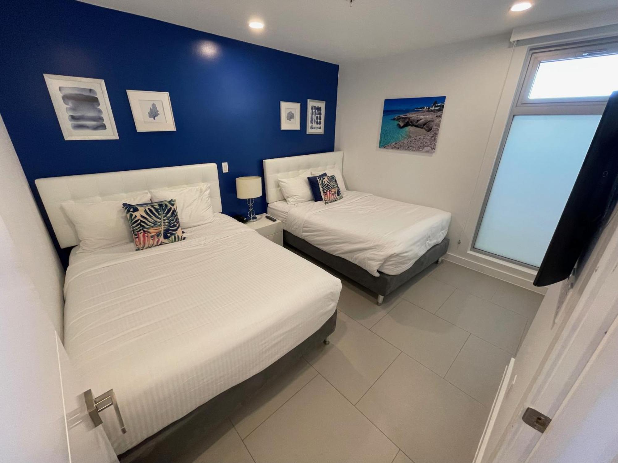 Azure Beach Residences Palm Beach Esterno foto