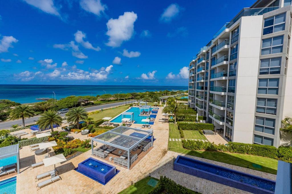 Azure Beach Residences Palm Beach Esterno foto